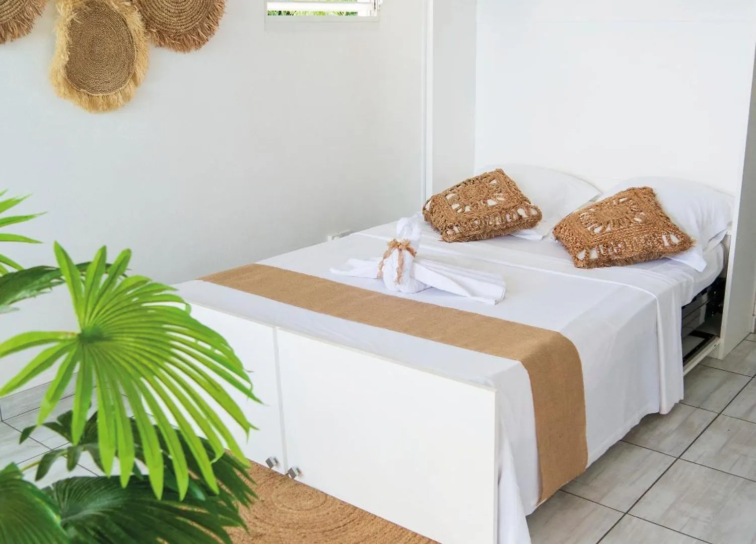 Swilodge Vue Sur Mer ! Petit Dejeuner Et Location De Voiture Possible Le Moule Apartamento